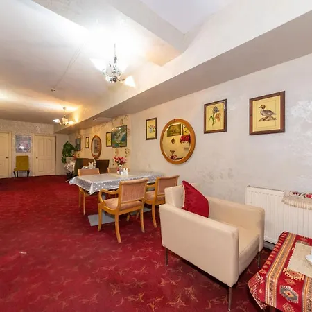 Hotel Ista Palace