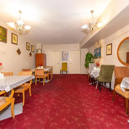 Ista Palace Hotel 3*