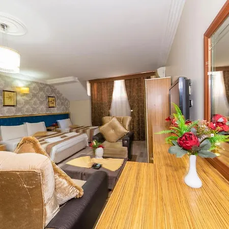 Ista Palace מלון 3*