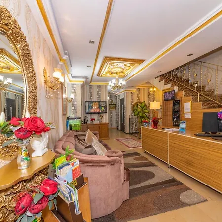 מלון Ista Palace 3*