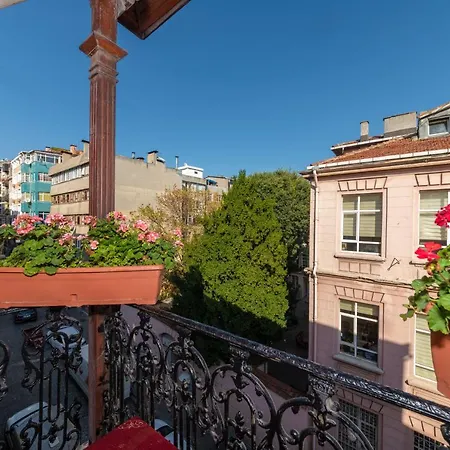 Hotel Ista Palace 3*