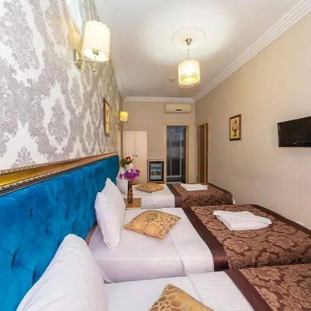 Ista Palace מלון