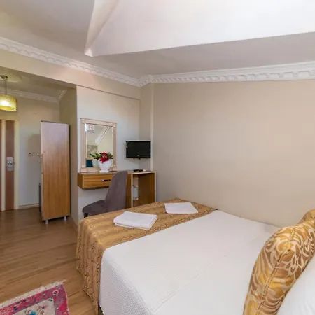 Hotel Ista Palace