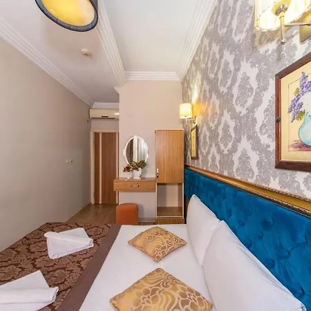 מלון Ista Palace