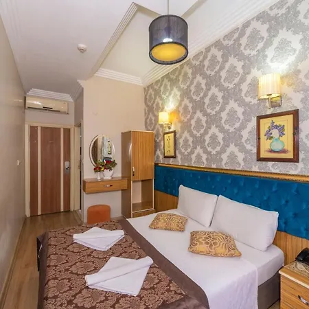 Ista Palace מלון 3*