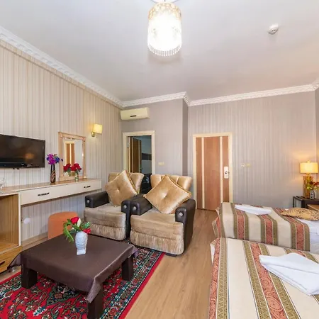 Ista Palace מלון 3*